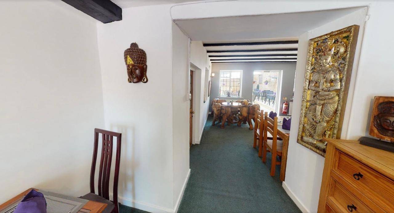 Siam Cottage Guesthouse Over 300 Years Old With Thai Restaurant Moreton-in-Marsh Eksteriør billede