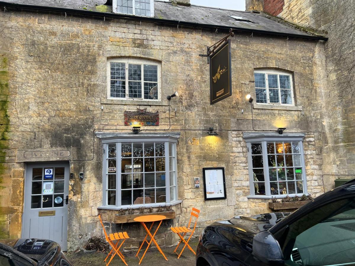Siam Cottage Guesthouse Over 300 Years Old With Thai Restaurant Moreton-in-Marsh Eksteriør billede