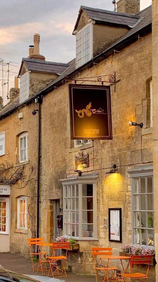 Siam Cottage Guesthouse Over 300 Years Old With Thai Restaurant Moreton-in-Marsh Eksteriør billede